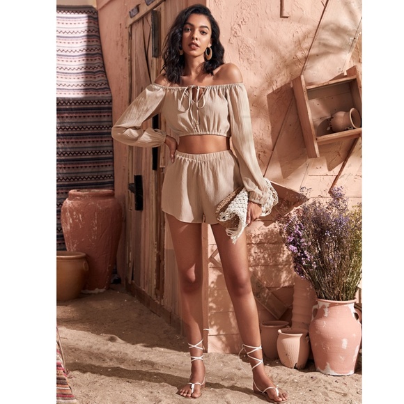 2 Piece Set: Off Shoulder Crop Top + Shorts - Picture 2 of 7